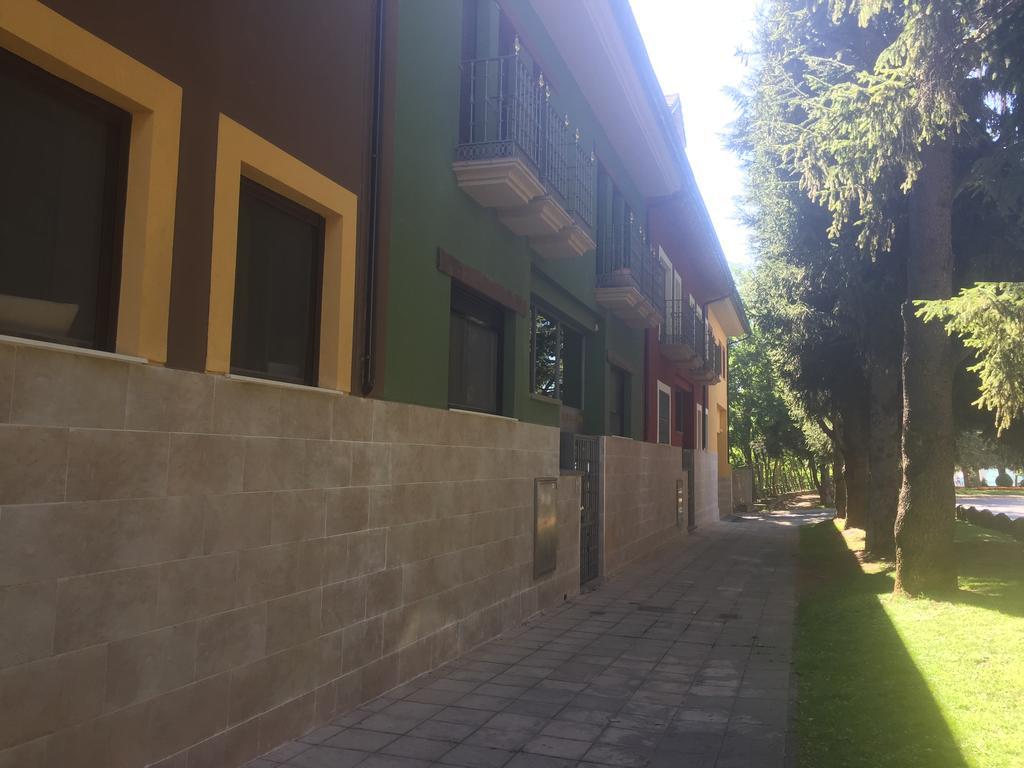 Apartamento Balcon De Jaca I מראה חיצוני תמונה